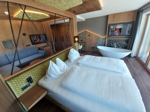 1 slaapkamer, luxe beddengoed, een kluis op de kamer, een bureau