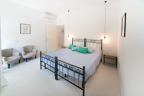 Desk, free WiFi, bed sheets - Casa Italia (Verona)