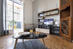 Apartment | Wohnzimmer | Flachbildfernseher