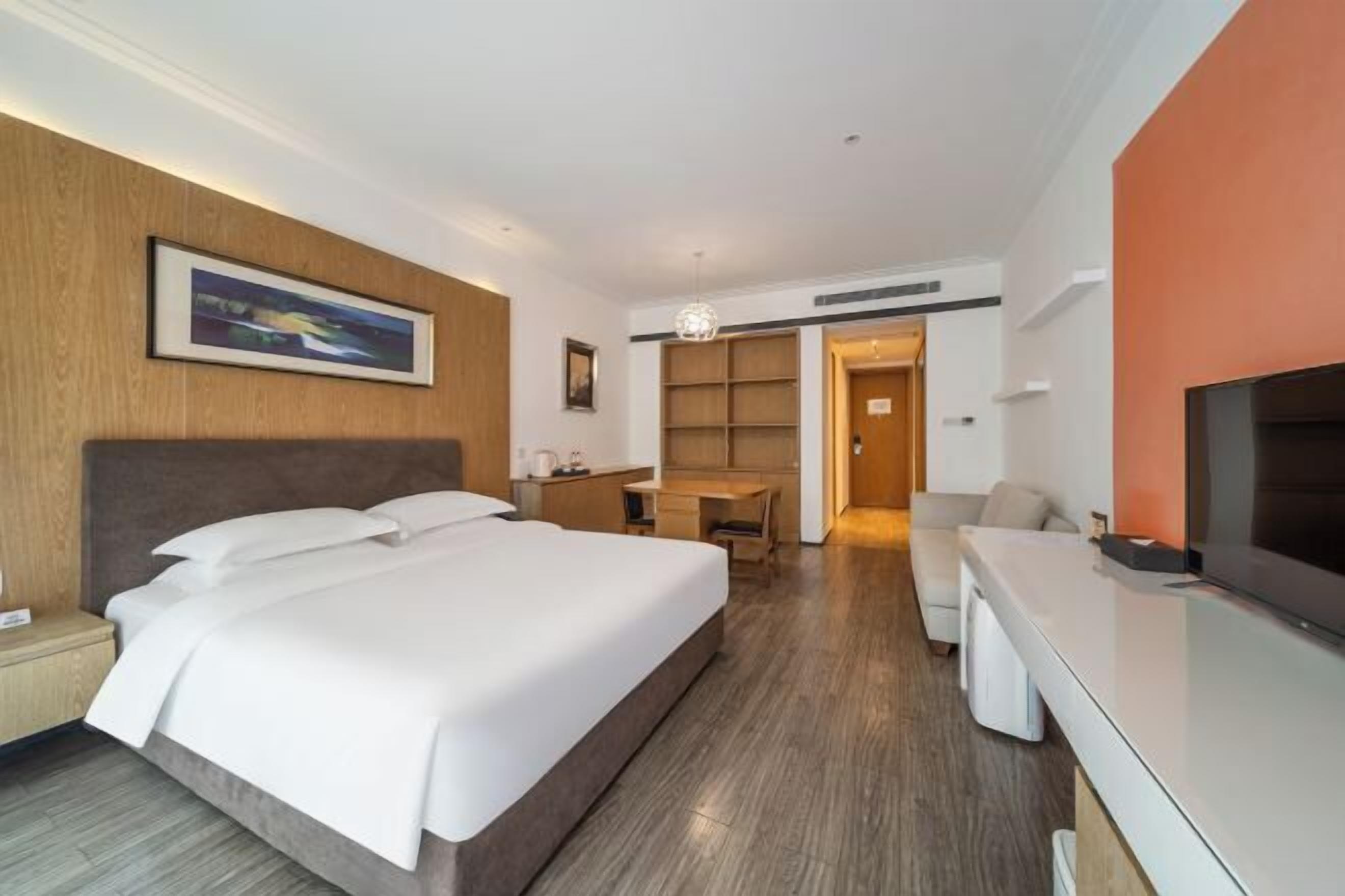 In-room safe, desk, blackout drapes, free WiFi