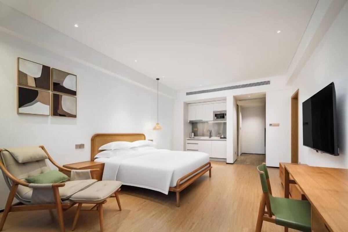 In-room safe, desk, blackout drapes, free WiFi