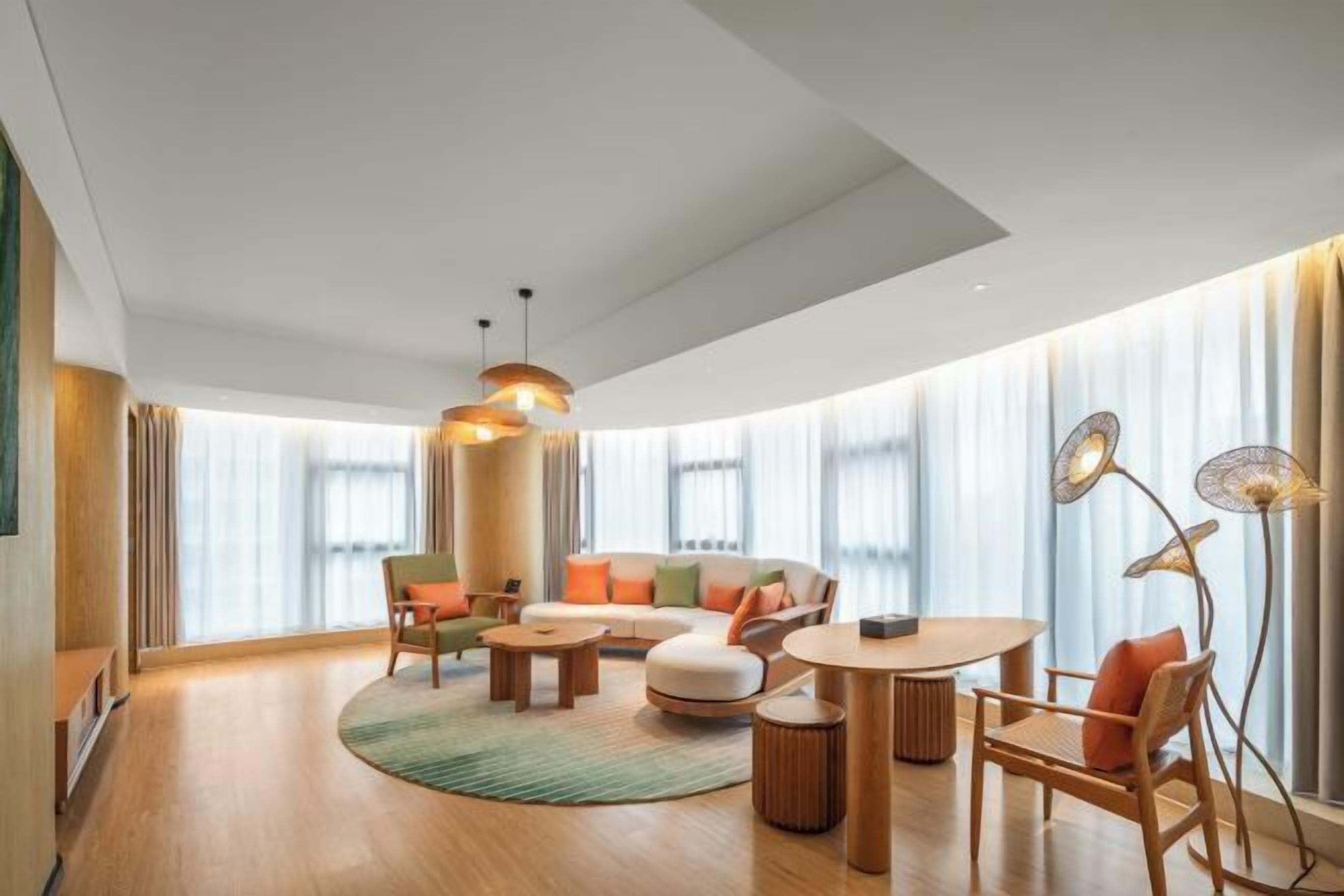 客房內保險箱、書桌、遮光布/窗簾、免費無線上網