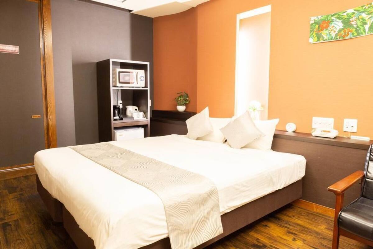 Desk, iron/ironing board (on request), WiFi (free), bed sheets