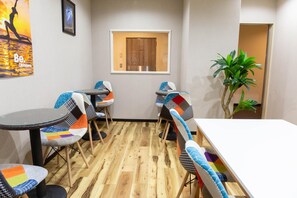 Dining - Naminoue Crystal Hotel (Naha)