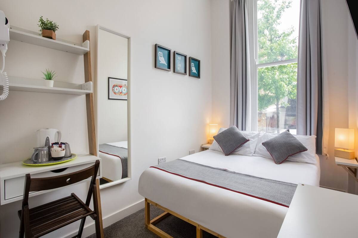 Standaard tweepersoonskamer, 1 tweepersoonsbed | Verduisterende gordijnen, gratis wifi, beddengoed