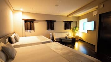 Blackout curtains, free WiFi