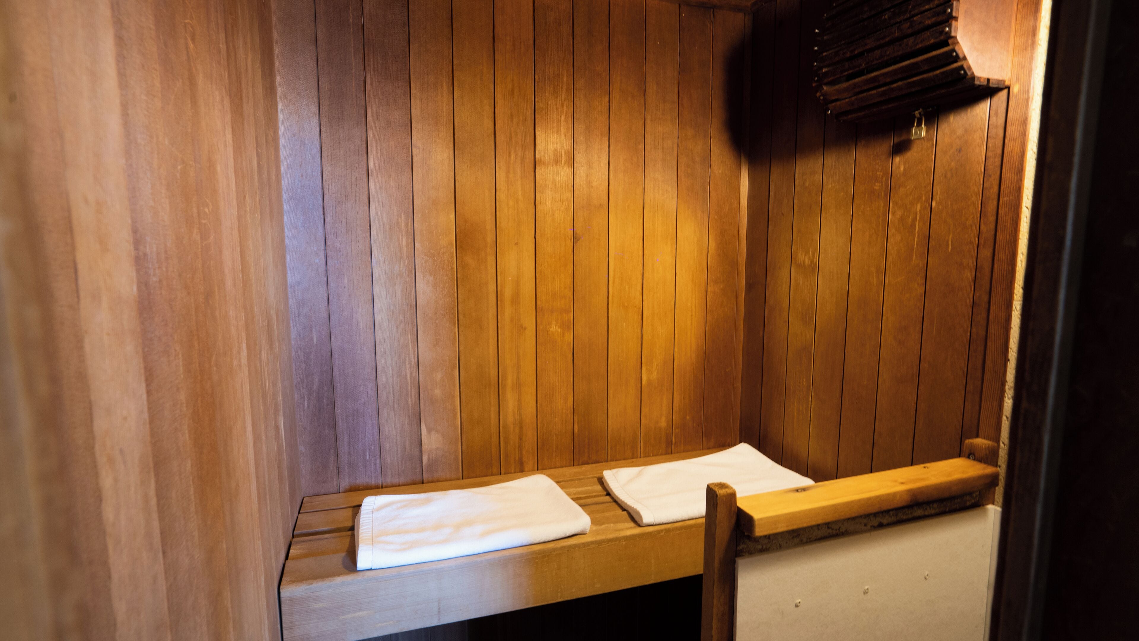 separate bathtub and shower, free toiletries, hair dryer, slippers