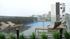 Unclassified image, 2 of 24, button - Adelaide Vue penthouse. (Adelaide)