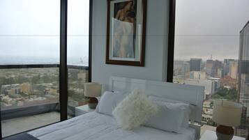 Business Apartment, 2 Bedrooms, Pool Access, City View | 2 bedrooms, Egyptian cotton sheets, individually decorated