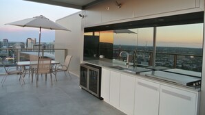 Unclassified image, 4 of 24, button - Adelaide Vue penthouse. (Adelaide)