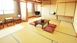 Tradisjonelt rom (Japanese Style for 6) | Safe på rommet og wi-fi (inkludert)