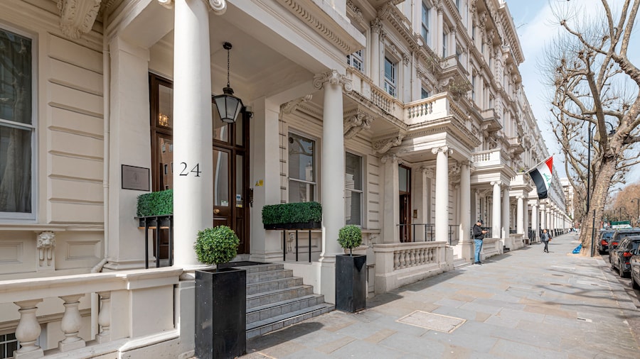 Queensgate Court