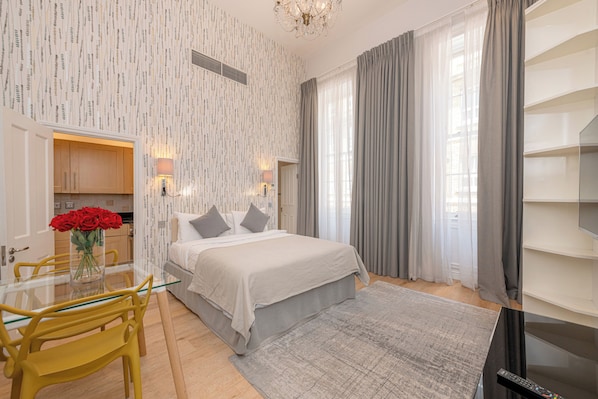 Deluxe Studio | Room amenity