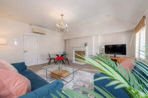 1 Bedroom Apartment  | View from room - 17 Hertford Street (London)