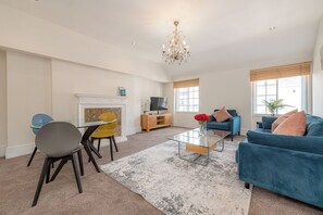 1 Bedroom Apartment  | Living area | LCD TV, DVD player - 17 Hertford Street (London)