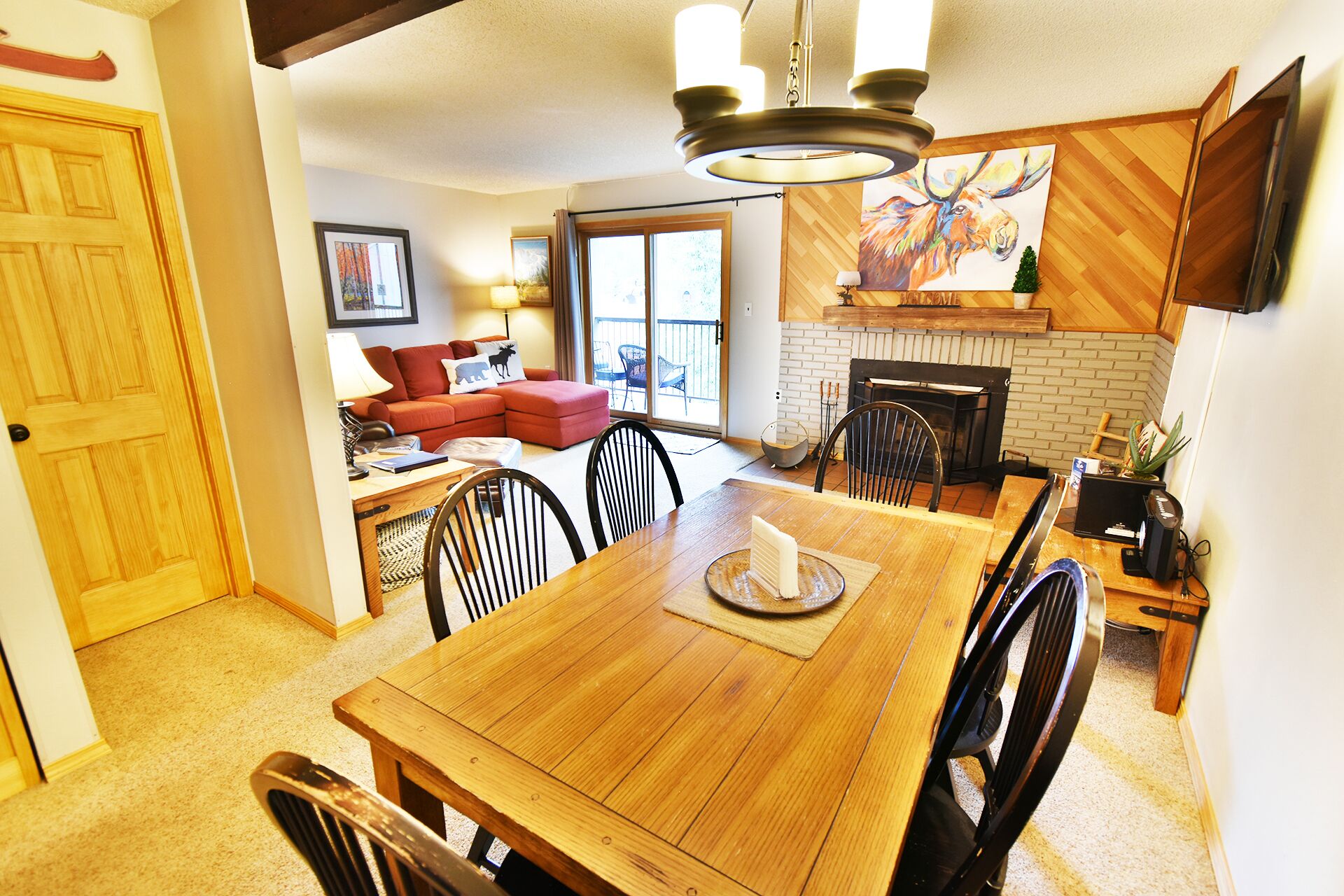 Walk/Shuttle to Keystone, Activities, Dining, Shops, Events. HOA Hot Tub