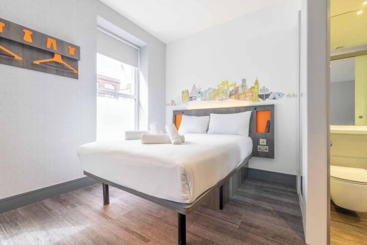 1 bedroom, soundproofing, iron/ironing board (on request), WiFi (free)