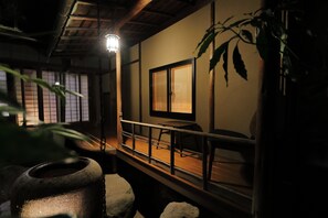 ห้องทราดิชันนัลสำหรับสี่ท่าน (Japanese Style) | ผ้านวมขนเป็ด, ห้องพักตกแต่งอย่างมีเอกลักษณ์, ตกแต่งพิเศษโดยเฉพาะ