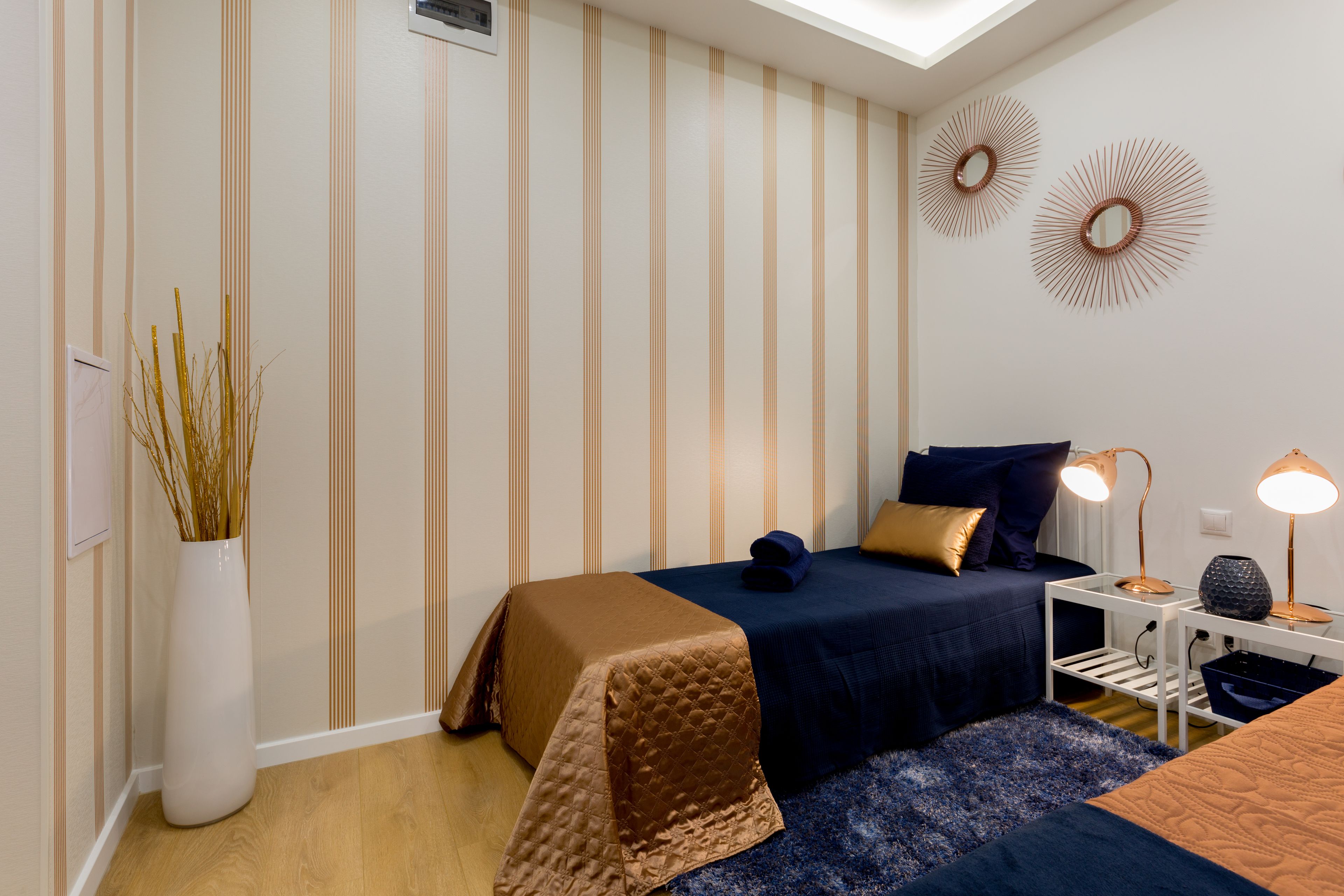 Sistema de insonorización, tabla de planchar con plancha y wifi gratis 