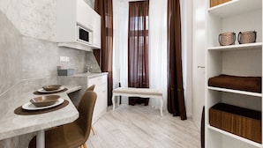 Studio Deluks | Dapur kecil pribadi