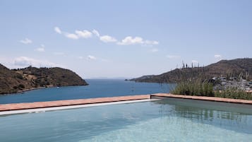 Penthouse Standard - privat pool - havsutsikt | 1 sovrum, sÀngtillbehör av högsta kvalitet och minibar
