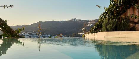 An infinity pool