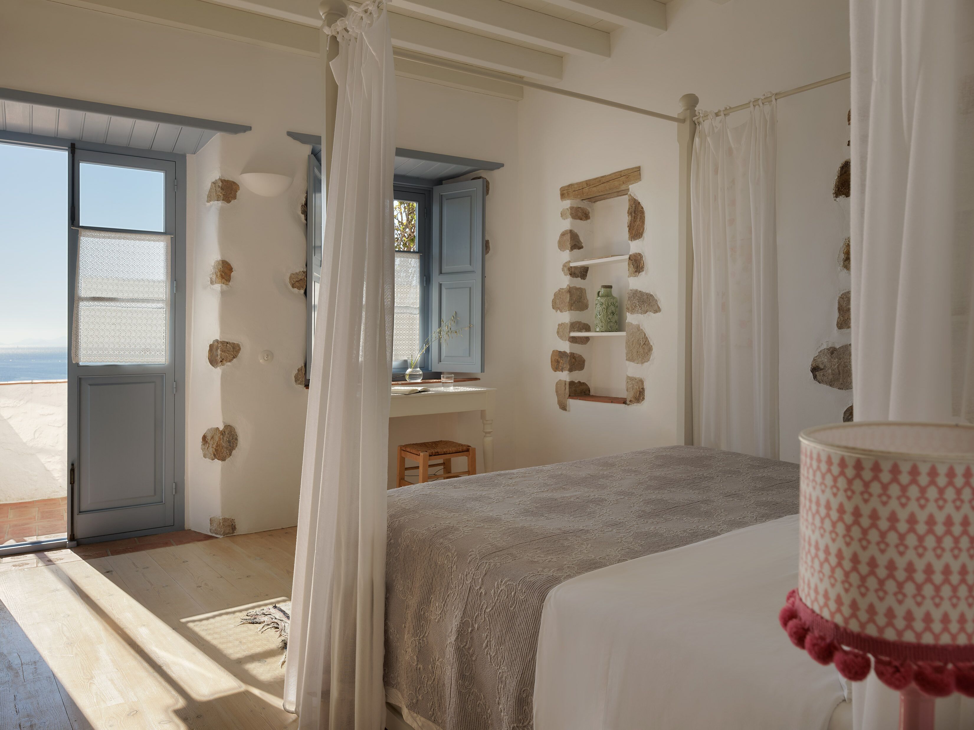 1 bedroom, premium bedding, minibar, in-room safe