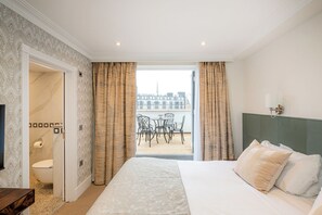 Two Bedroom Executive with Terrace for 325458476 | Hypo-allergenic bedding, in-room safe, desk, blackout drapes - Fountain House (London)
