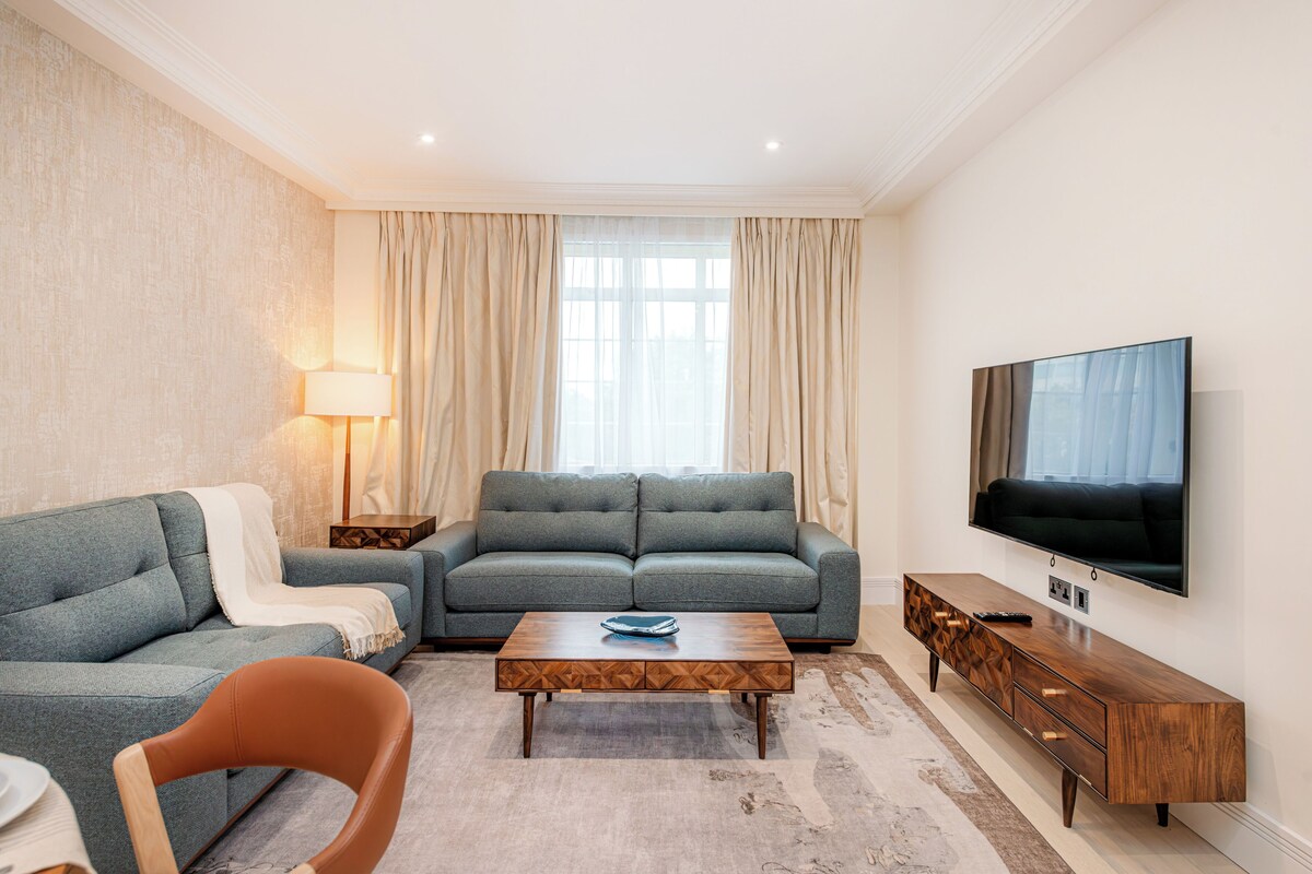 Two Bedroom Executive apartment | 客廳 | 40 吋智能電視連數碼電視頻道