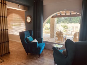 Superior Double or Twin Room, Ensuite, Pool View (bord de rivière) | Premium bedding, pillowtop beds, individually decorated - Echo D'eau Host & Coach (La Jaudonniere)