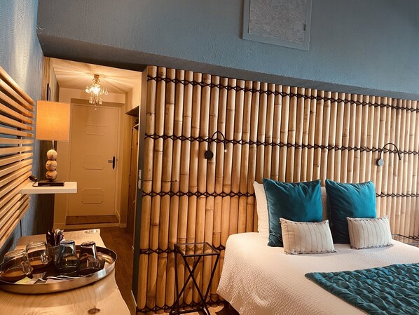 Superior Double or Twin Room, Ensuite, Pool View (bord de rivière) | Premium bedding, pillowtop beds, individually decorated - Echo D'eau Host & Coach (La Jaudonniere)