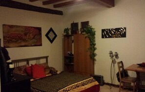 Familjelägenhet (4 pax) | Barnsängar, extrasängar och gratis wi-fi