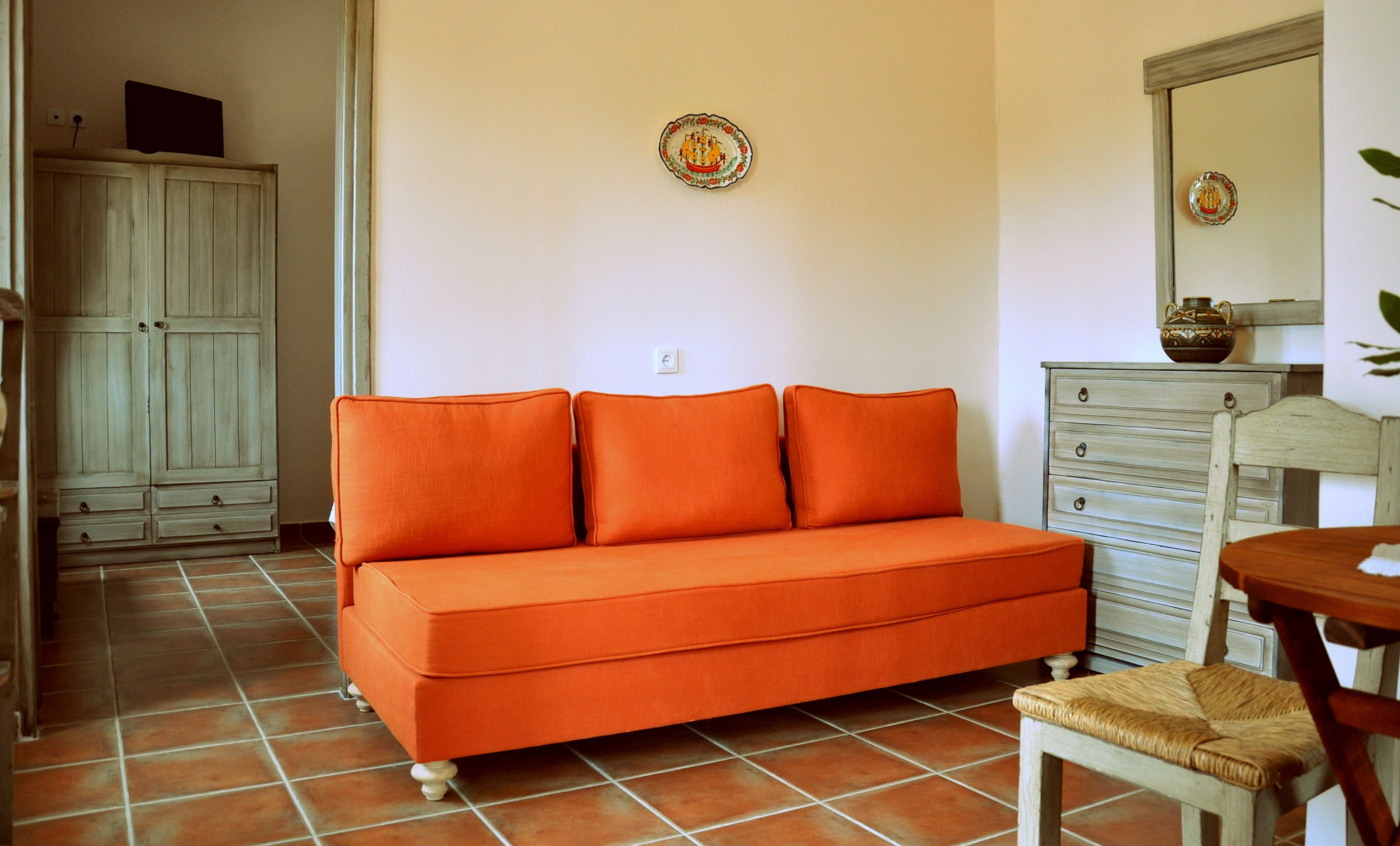 traditional apartment, balcony (3 adults) | living room | flat-screen tv