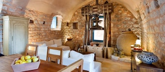 Arapakis Historic Castle