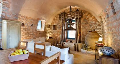 Arapakis Historic Castle
