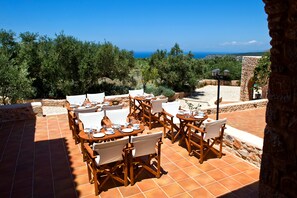 Daily buffet breakfast for a fee - Arapakis Historic Castle (East Mani)