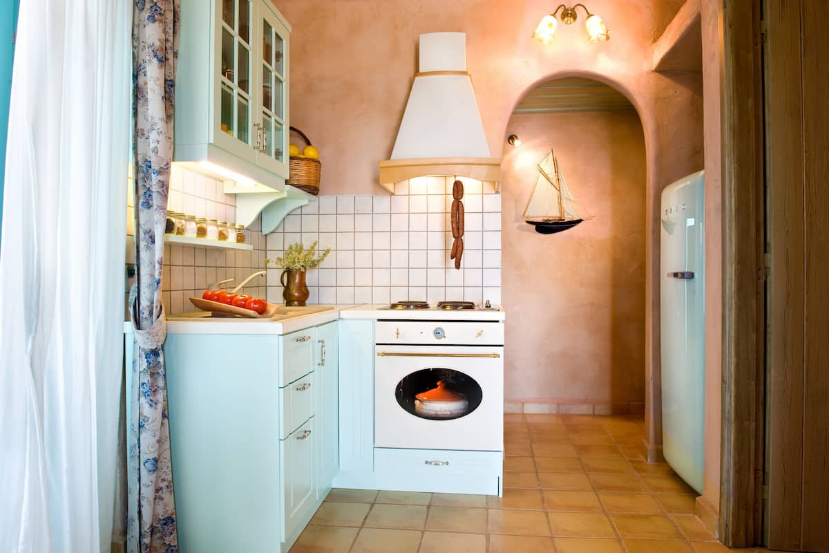 apartment, 2 bedrooms, balcony, sea view (split level) | private kitchen | fridge, oven, stovetop, coffee/tea maker