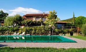 Front of property - Fattoria Giunasco (Bagnone)