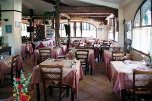 Restaurant - Fattoria Giunasco (Bagnone)