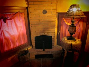 Flat-screen TV, fireplace
