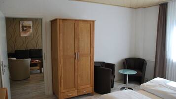 Chambre Quadruple Deluxe, plusieurs lits | Équipements de la chambre