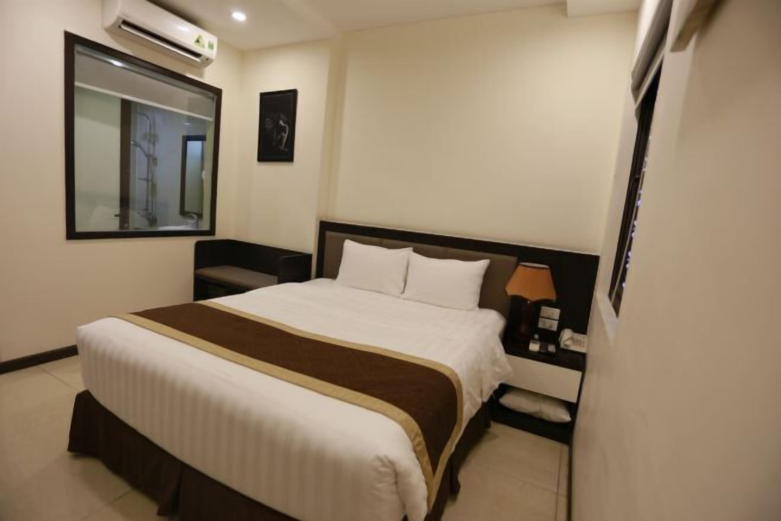 Minibar, in-room safe, desk, blackout drapes