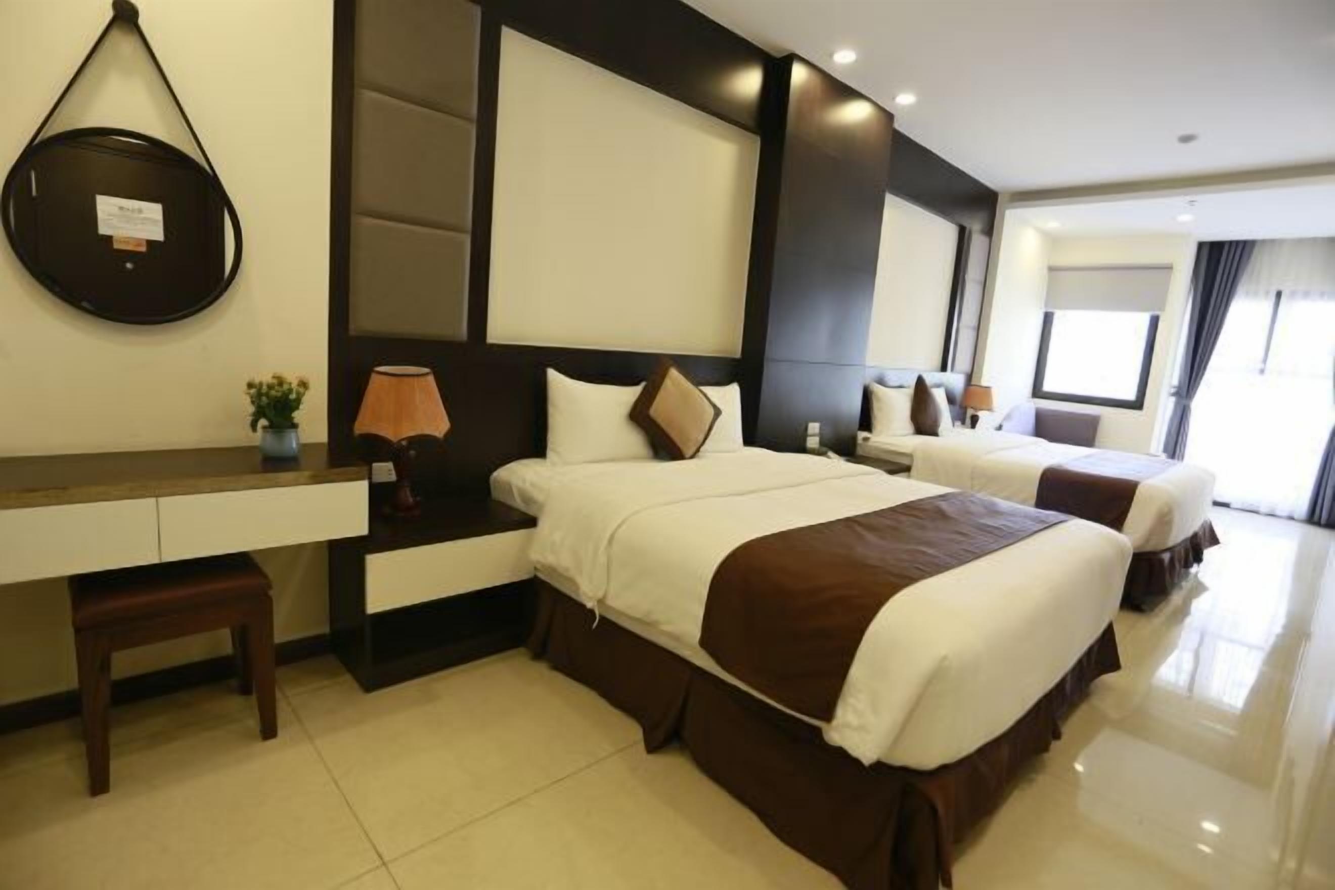 Minibar, in-room safe, desk, blackout drapes