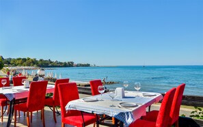 2 restaurants, breakfast, lunch, dinner served; international cuisine  - Side Altinkum Bungalow Hotel (Manavgat)