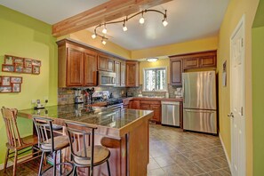 Refrigerador, microondas, horno, lavavajillas