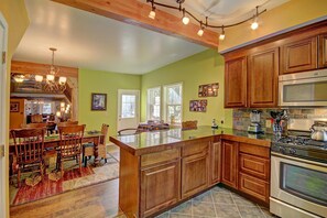 Refrigerador, microondas, horno, lavavajillas