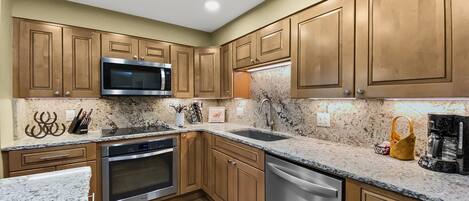 Condo, 2 Bedrooms | Private kitchen | Fridge, microwave, oven, dishwasher