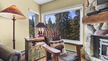 Condo, 2 Bedrooms | Living room | Flat-screen TV, fireplace