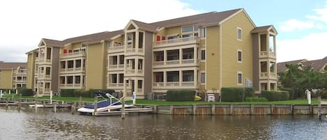 Condo, 2 Bedrooms | Exterior