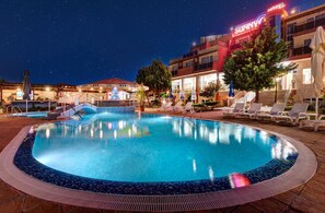 Outdoor pool - Hotel Sunny (Sozopol)
